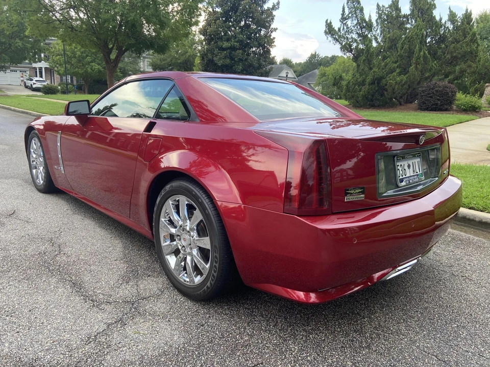 2009 Cadillac XLR - Image 29 of 31