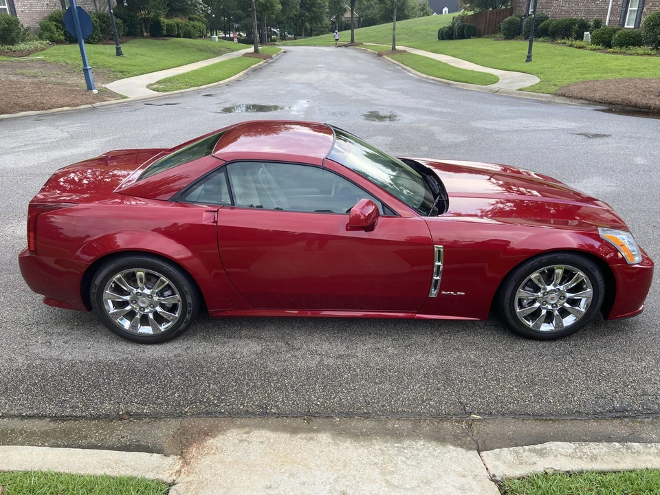 2009 Cadillac XLR - Image 21 of 31