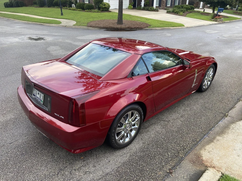 2009 Cadillac XLR - Image 23 of 31
