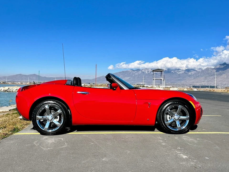 2009 Pontiac Solstice GXP - Image 13 of 31