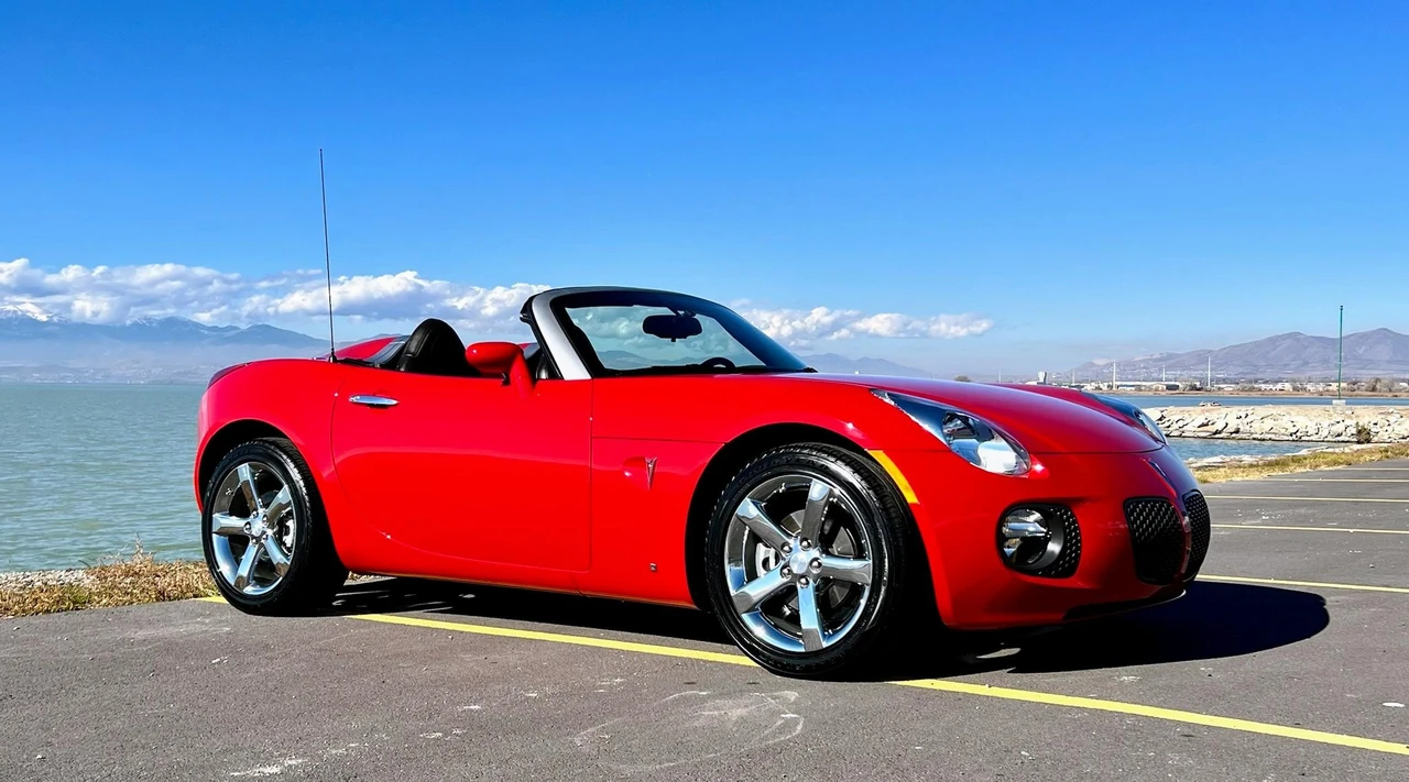 2009 Pontiac Solstice GXP - Image 15 of 31