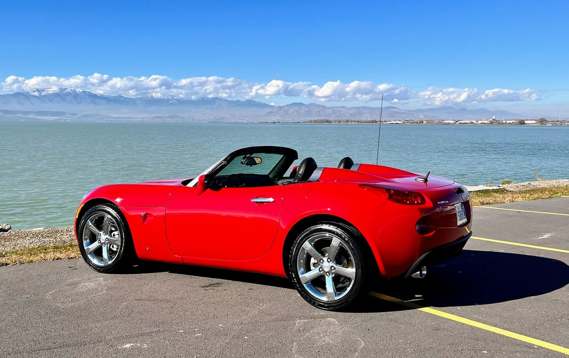 2009 Pontiac Solstice GXP - Image 9 of 31