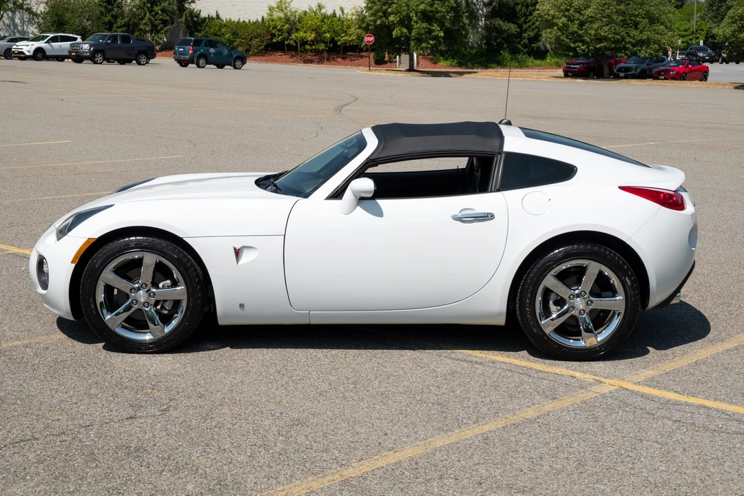 2009 Pontiac Solstice GXP - Image 29 of 31