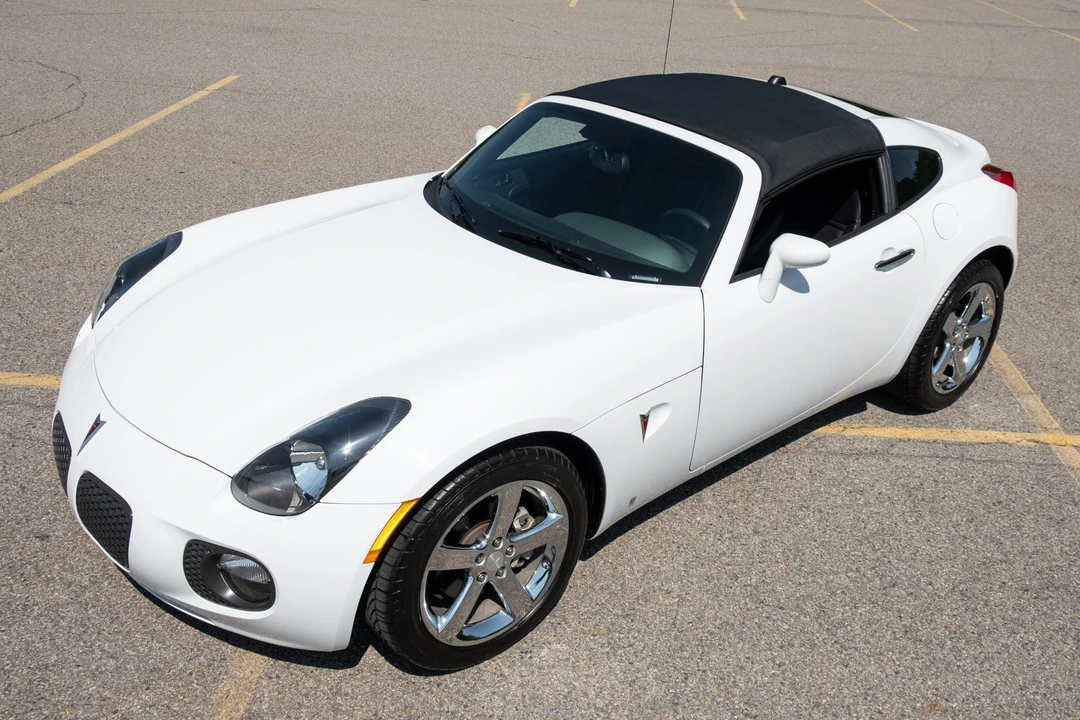 2009 Pontiac Solstice GXP - Image 27 of 31