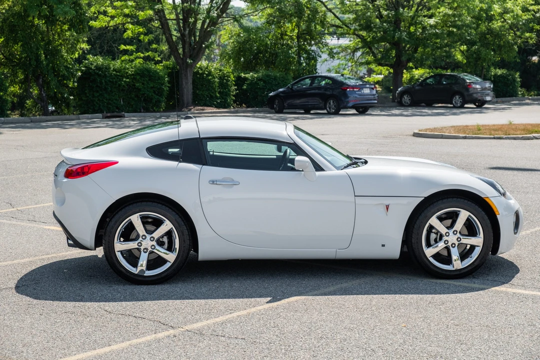 2009 Pontiac Solstice GXP - Image 10 of 31