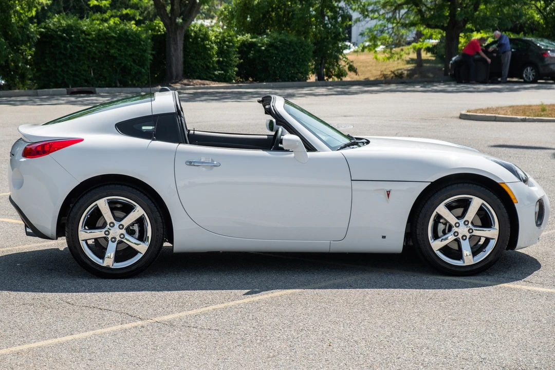 2009 Pontiac Solstice GXP - Image 22 of 31
