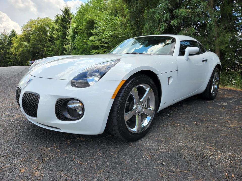 2009 Pontiac Solstice GXP - Image 3 of 31