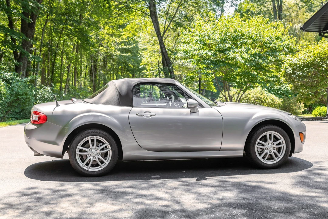 2011 Mazda NC MX-5 Miata - Image 8 of 31