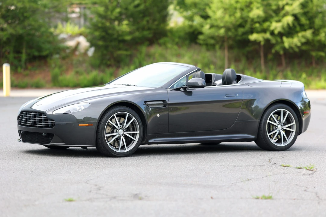 2012 Aston Martin V8 Vantage (2006-2017) - Image 9 of 31