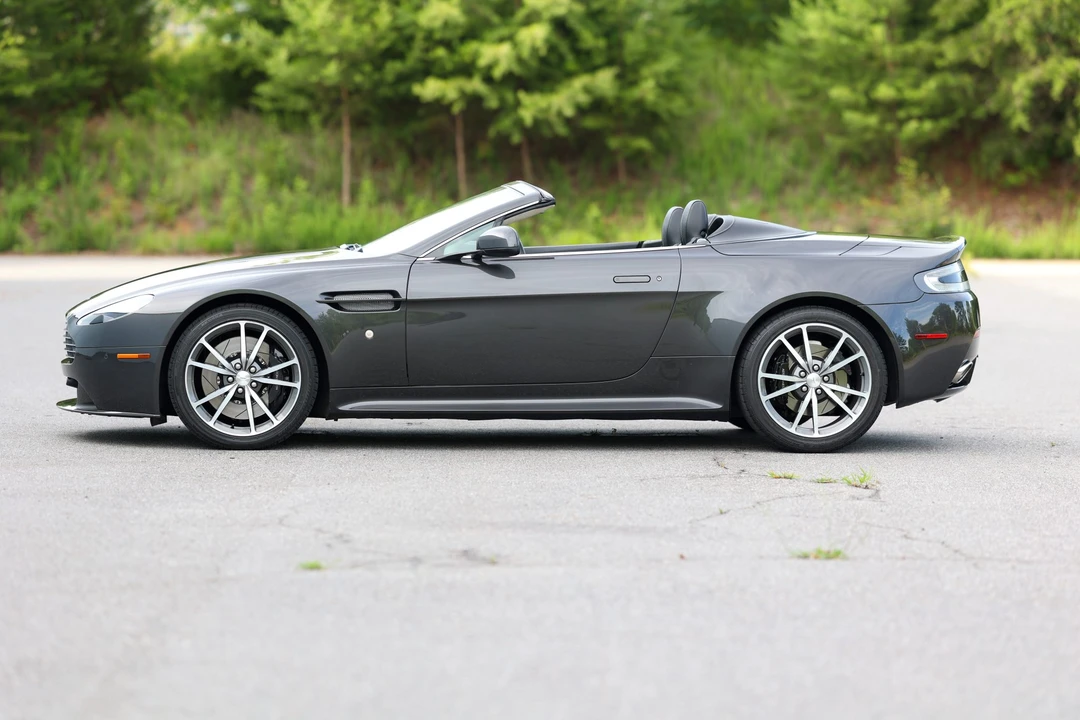2012 Aston Martin V8 Vantage (2006-2017) - Image 11 of 31
