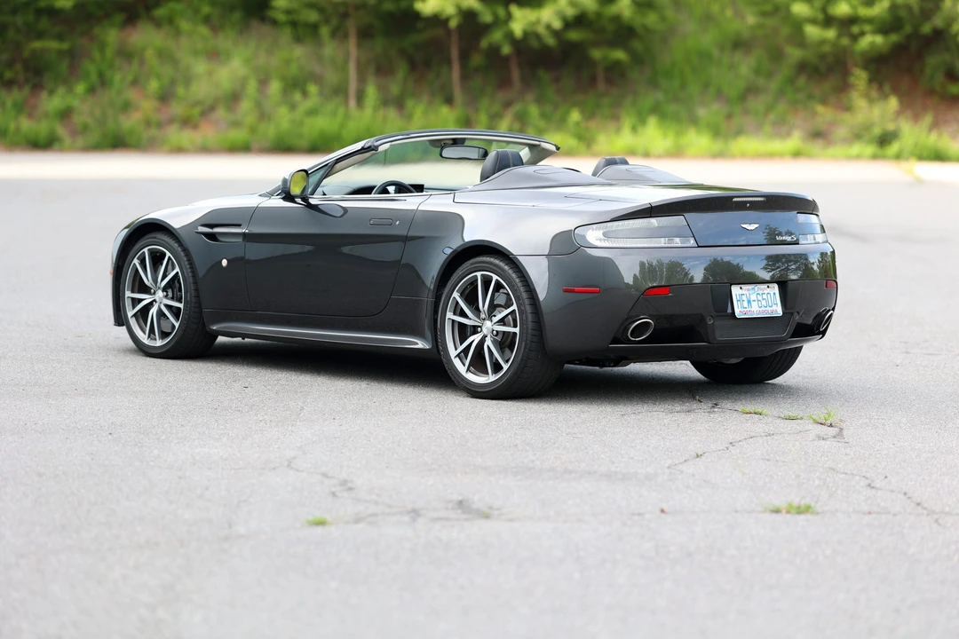 2012 Aston Martin V8 Vantage (2006-2017) - Image 14 of 31