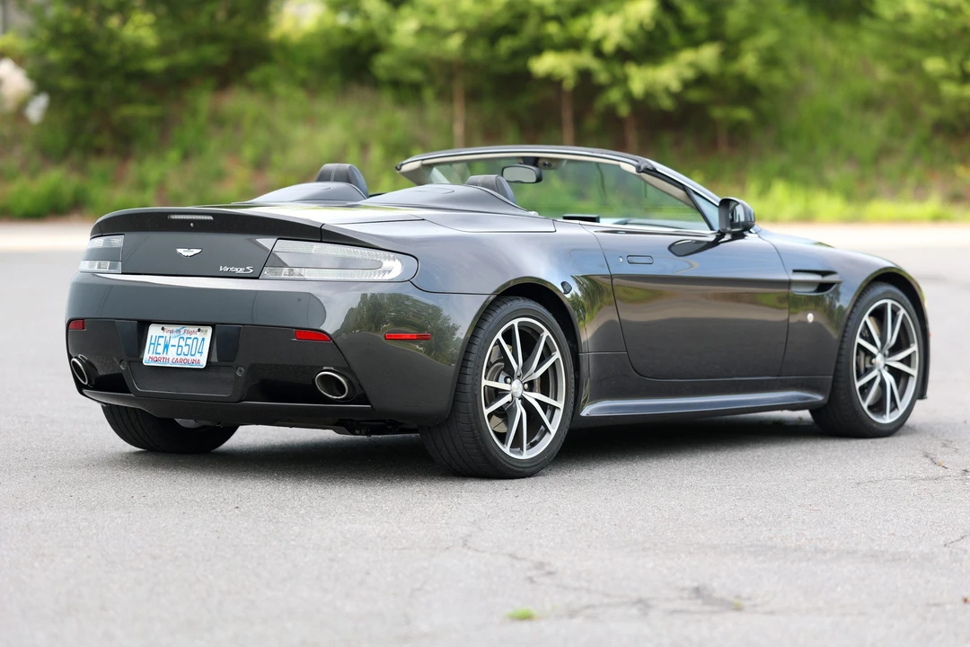 2012 Aston Martin V8 Vantage (2006-2017) - Image 22 of 31