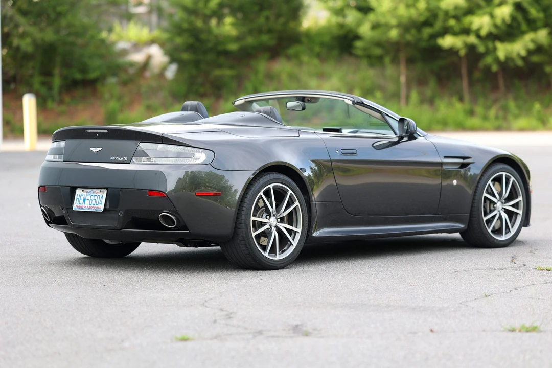 2012 Aston Martin V8 Vantage (2006-2017) - Image 25 of 31