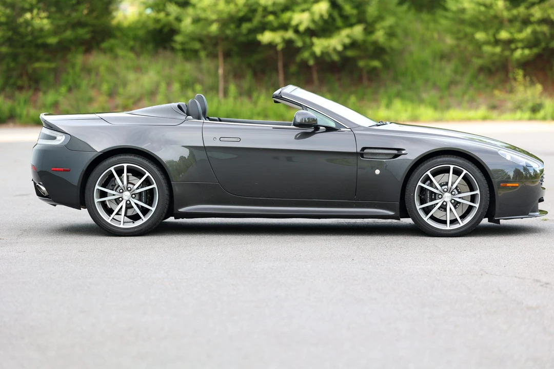 2012 Aston Martin V8 Vantage (2006-2017) - Image 27 of 31