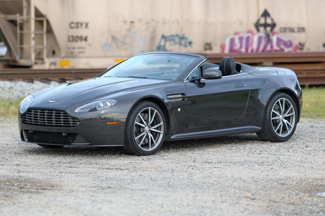 2012 Aston Martin V8 Vantage (2006-2017) - Image 5 of 31