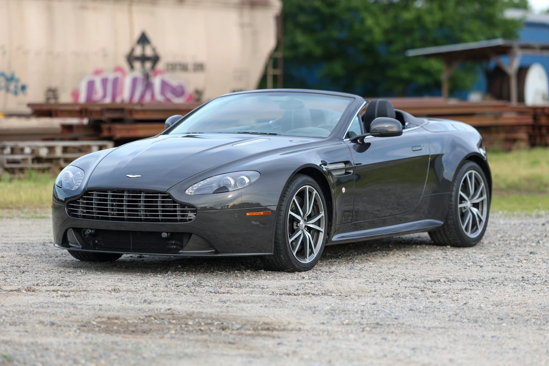 2012 Aston Martin V8 Vantage (2006-2017) - Image 3 of 31