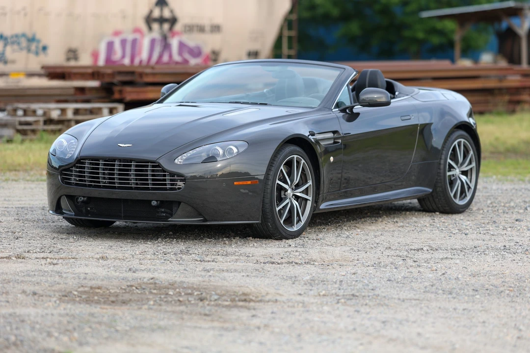 2012 Aston Martin V8 Vantage (2006-2017) - Image 2 of 31