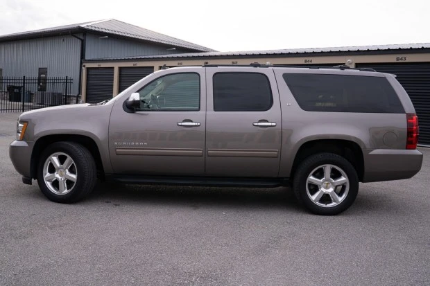 2012 Chevrolet Suburban 10th Gen - Image 3 of 7