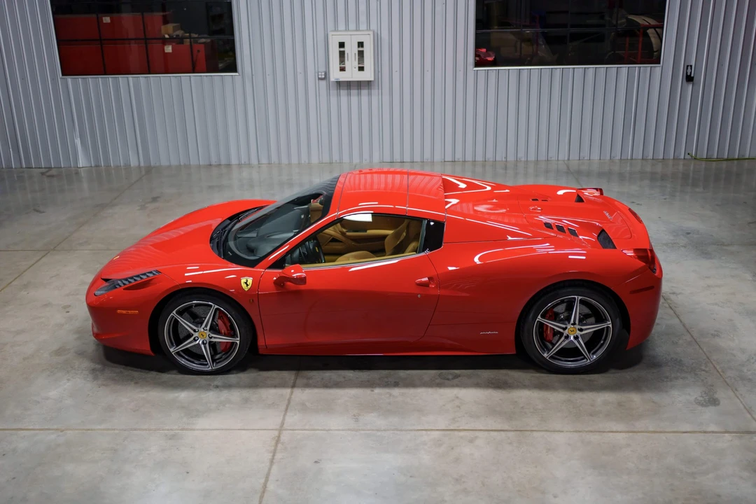 2013 Ferrari 458 Spider - Image 29 of 31