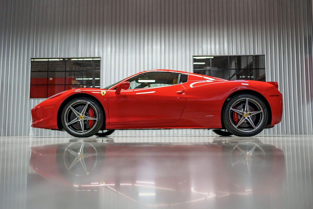 2013 Ferrari 458 Spider - Image 30 of 31