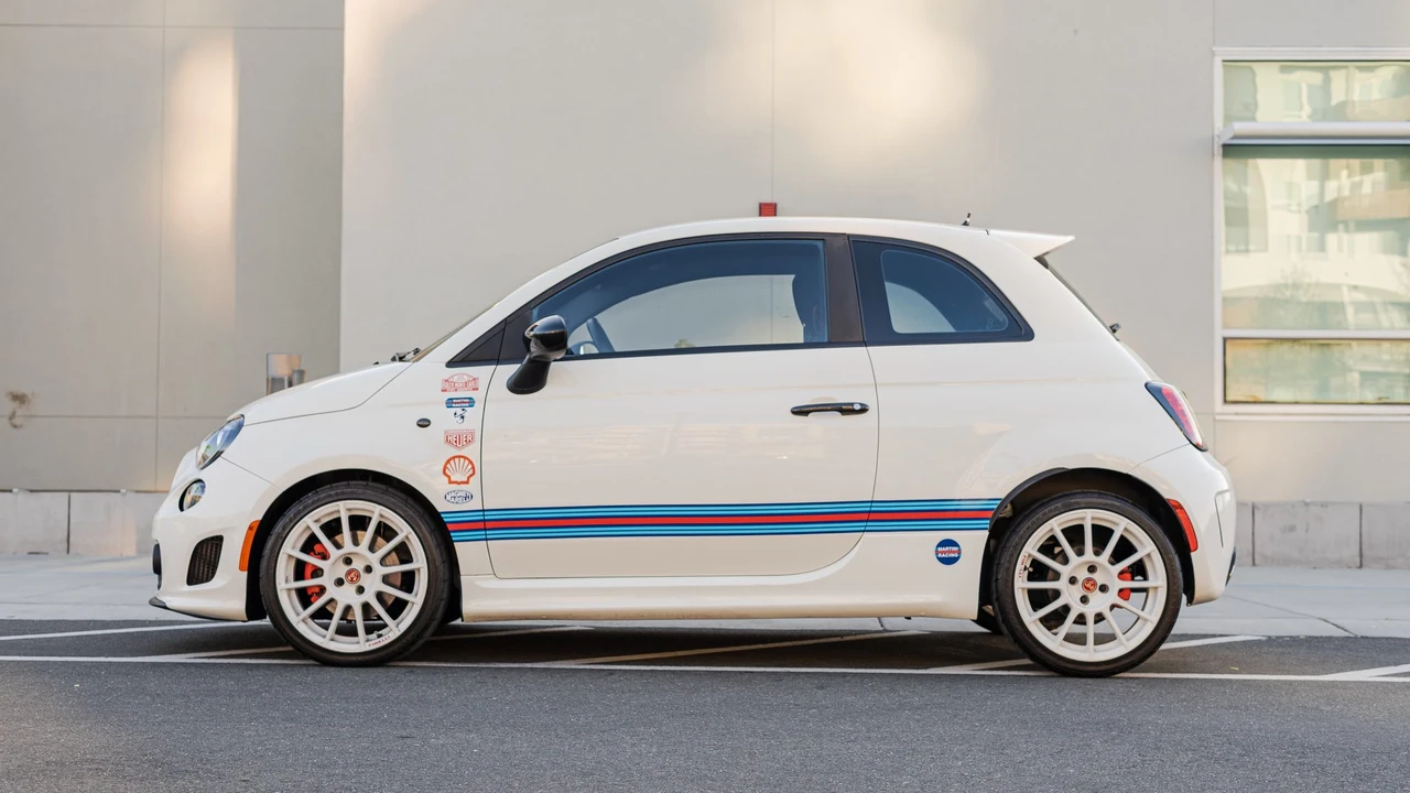 2013 Fiat Abarth 500 - Image 5 of 31