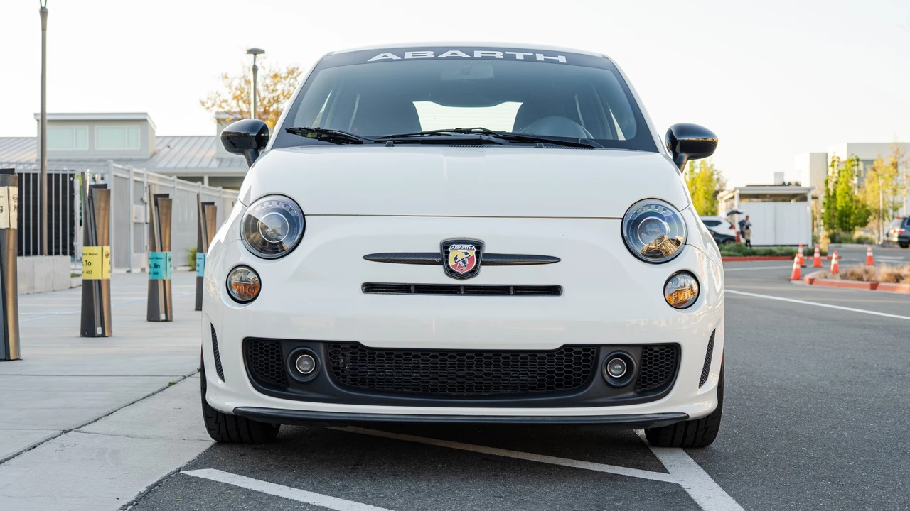 2013 Fiat Abarth 500 - Image 24 of 31