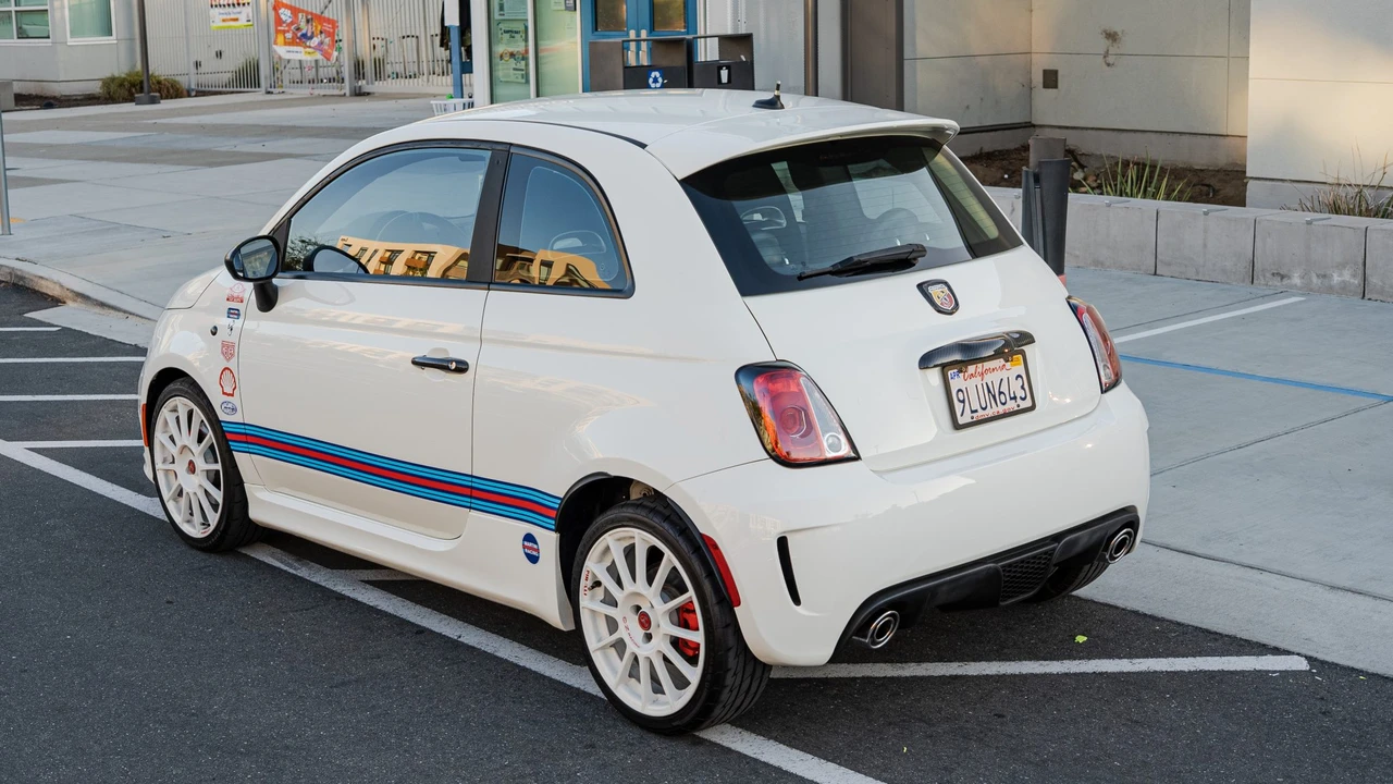 2013 Fiat Abarth 500 - Image 7 of 31