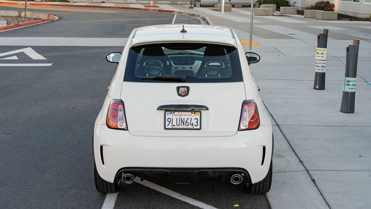 2013 Fiat Abarth 500 - Image 10 of 31