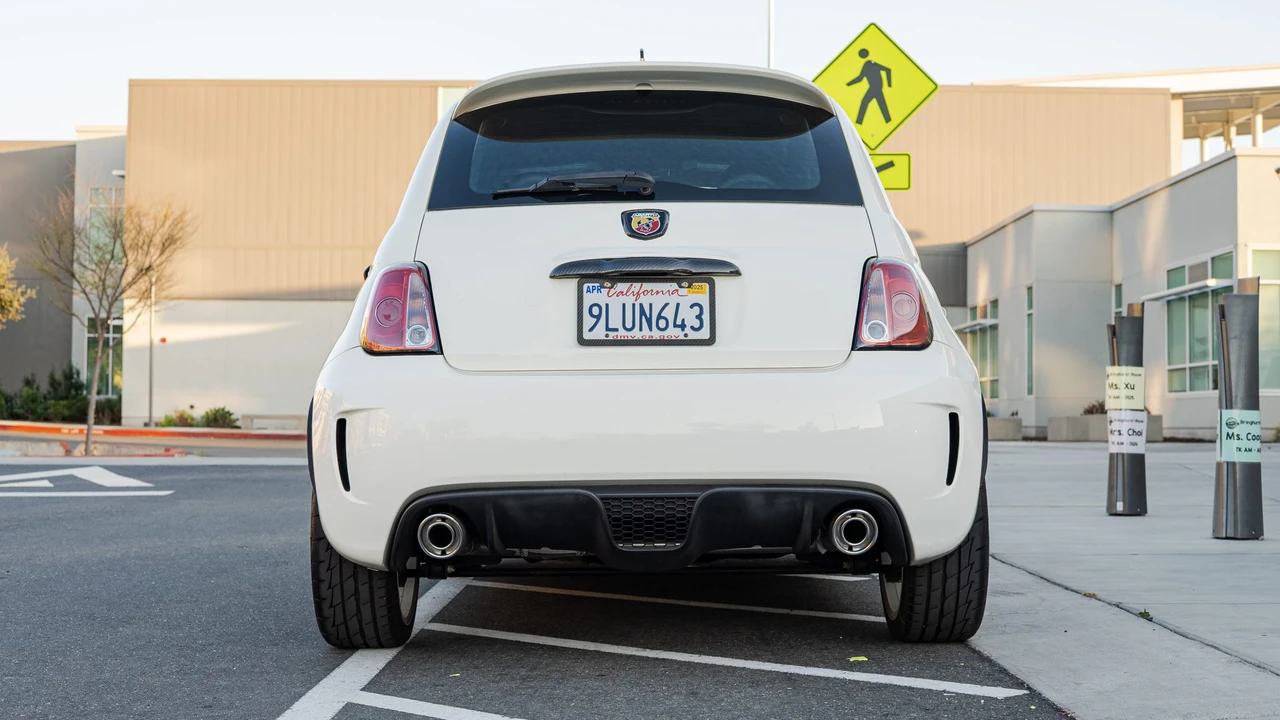 2013 Fiat Abarth 500 - Image 12 of 31