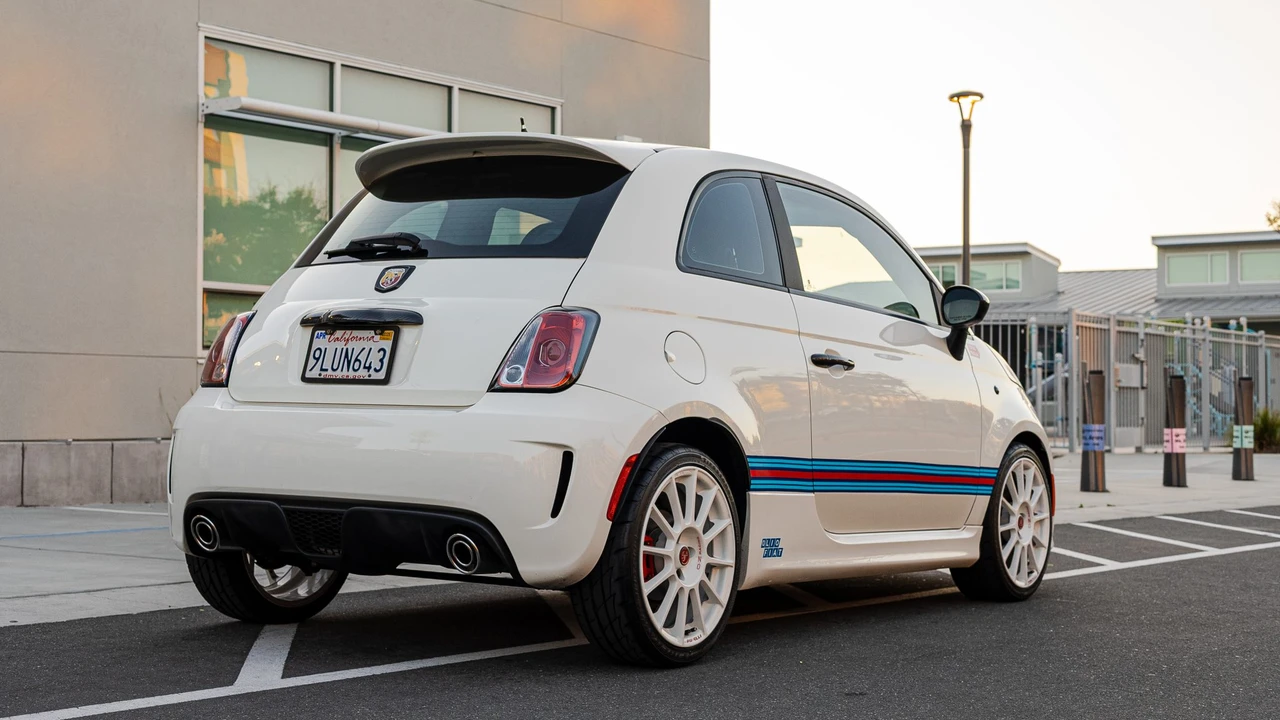 2013 Fiat Abarth 500 - Image 14 of 31