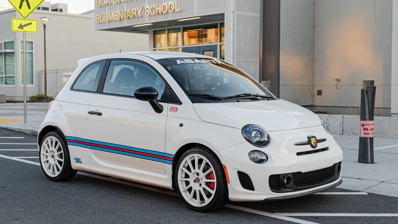 2013 Fiat Abarth 500 - Image 17 of 31