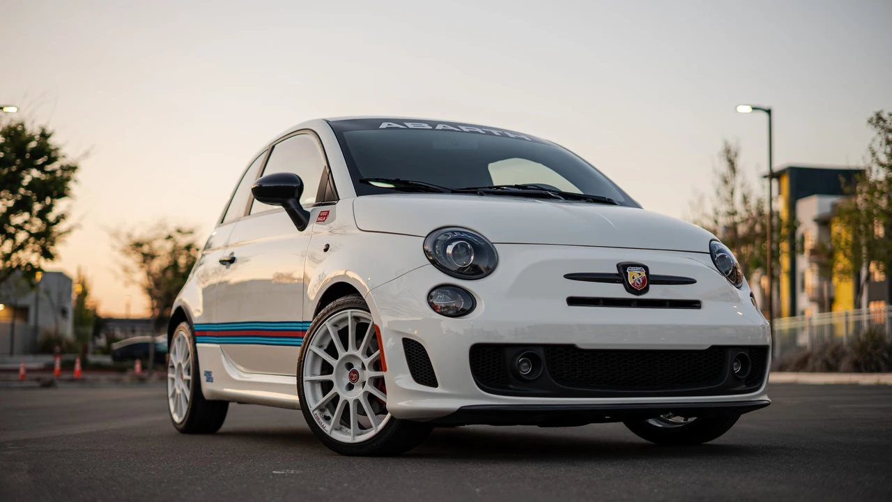 2013 Fiat Abarth 500 - Image 22 of 31