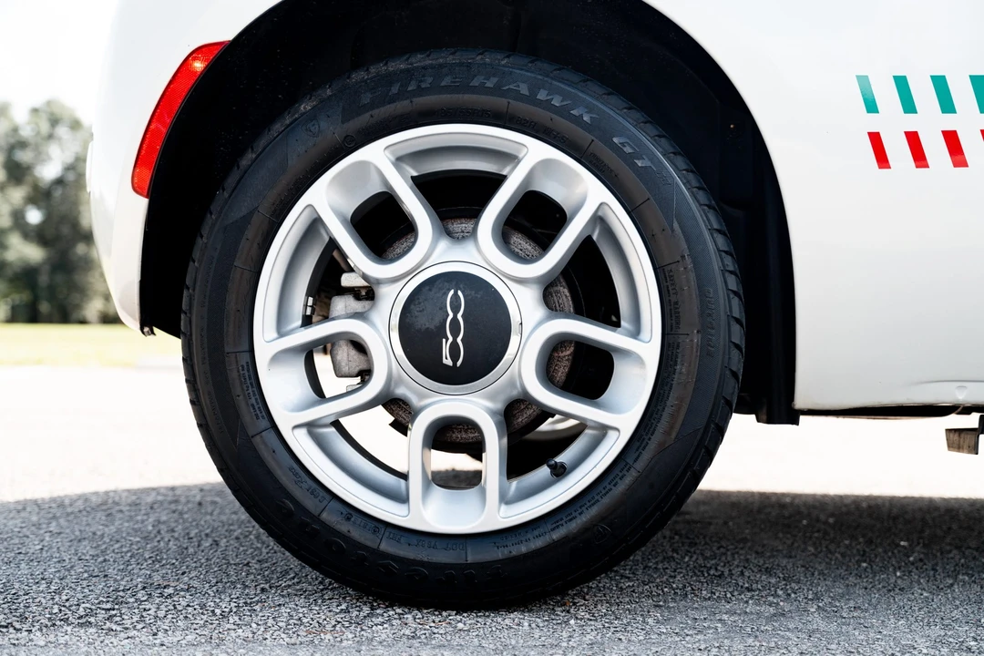 2013 Fiat 500 - Image 28 of 31