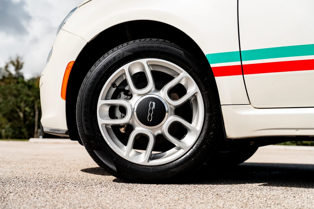 2013 Fiat 500 - Image 18 of 31