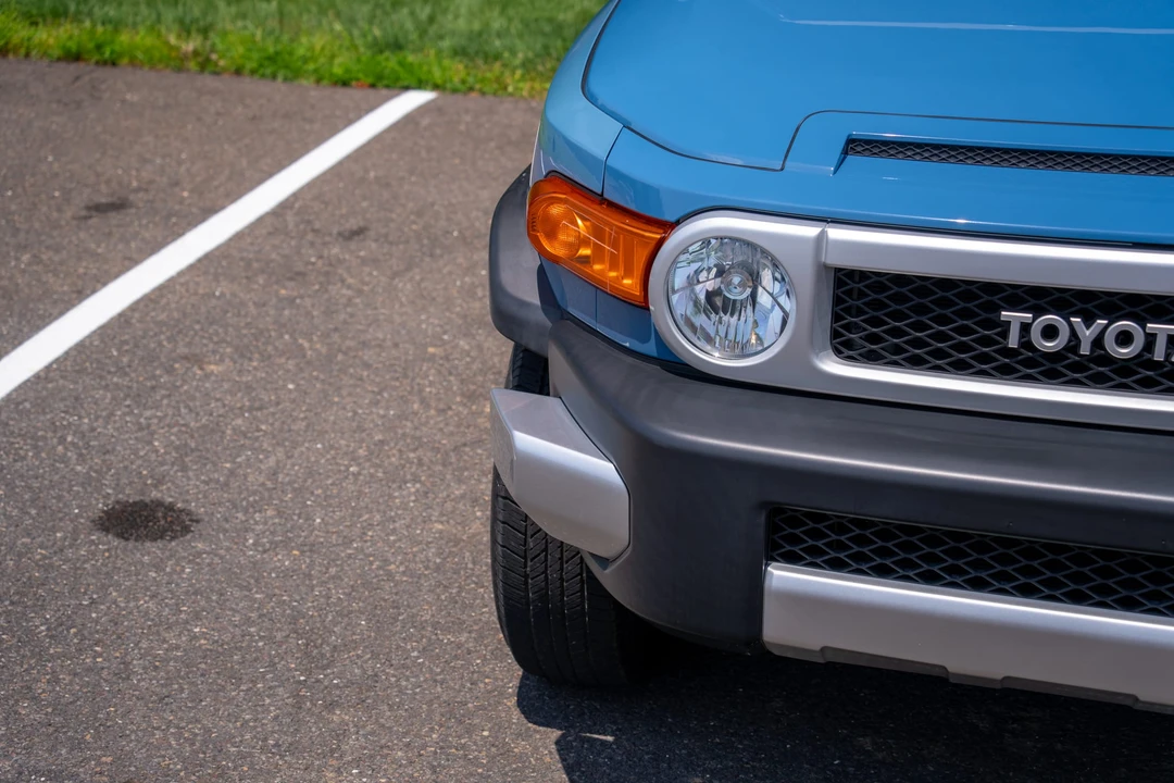 2013 Toyota FJ Cruiser - Image 19 of 31
