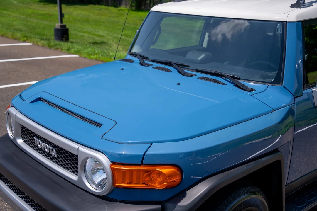 2013 Toyota FJ Cruiser - Image 23 of 31