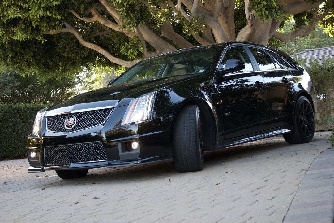 2014 Cadillac CTS-V 2nd Gen - Image 2 of 31