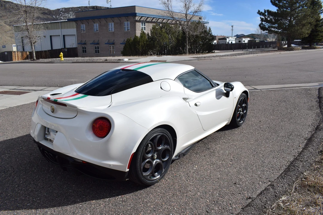 2015 Alfa Romeo 4C Coupe - Image 24 of 31