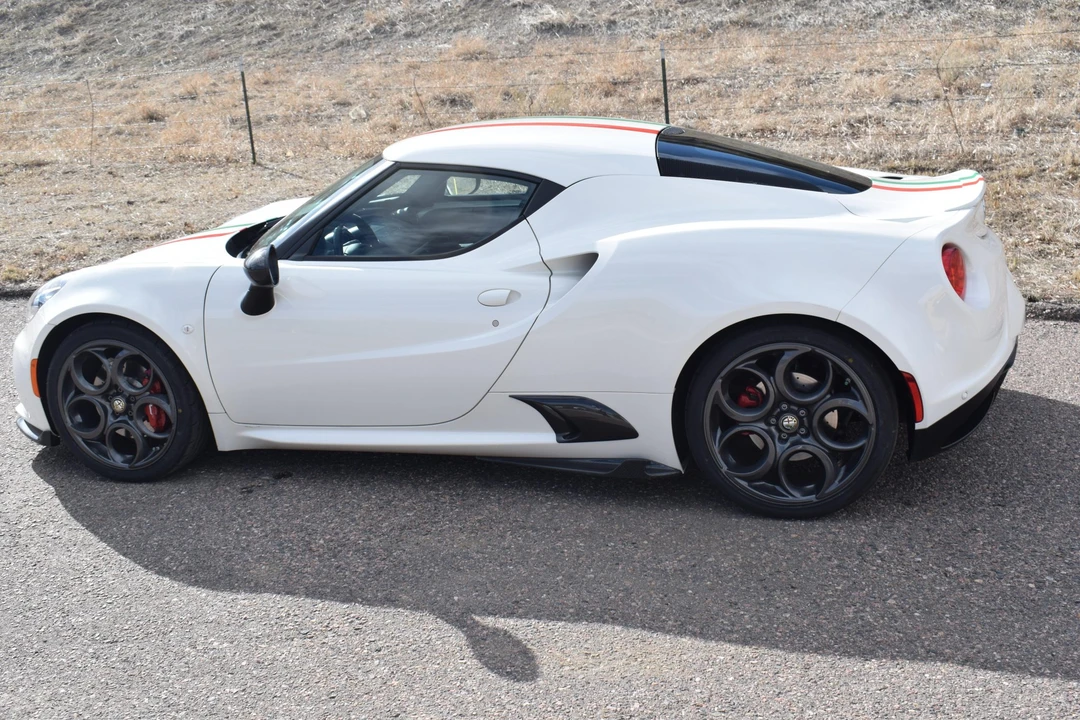 2015 Alfa Romeo 4C Coupe - Image 13 of 31