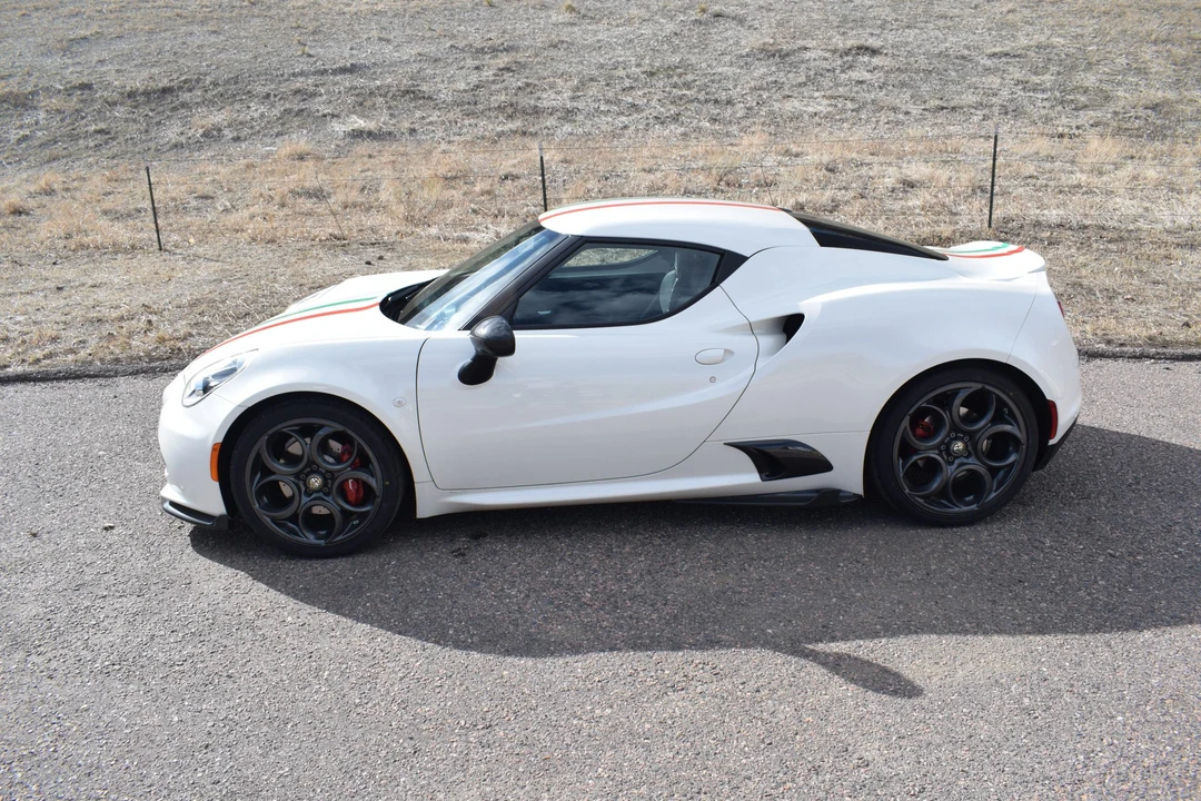 2015 Alfa Romeo 4C Coupe - Image 11 of 31