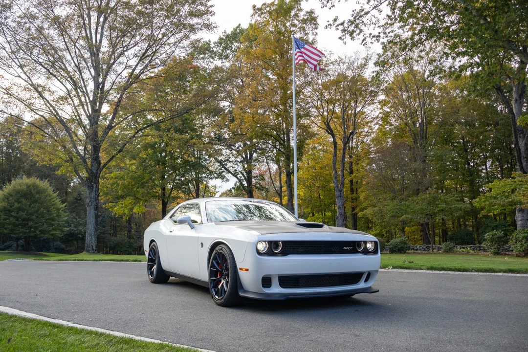 2015 Dodge Challenger SRT Hellcat 3rd Gen - Image 4 of 31
