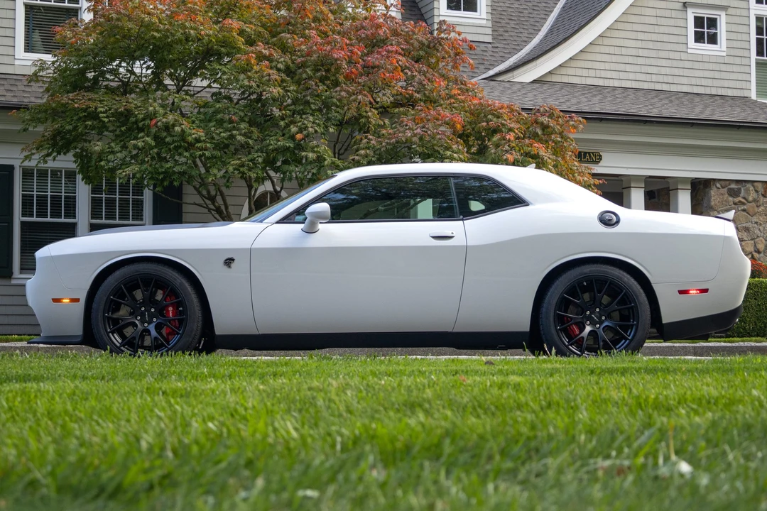 2015 Dodge Challenger SRT Hellcat 3rd Gen - Image 7 of 31