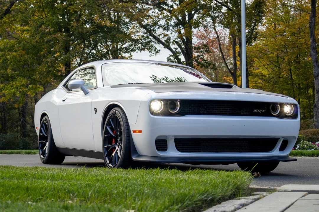 2015 Dodge Challenger SRT Hellcat 3rd Gen - Image 16 of 31
