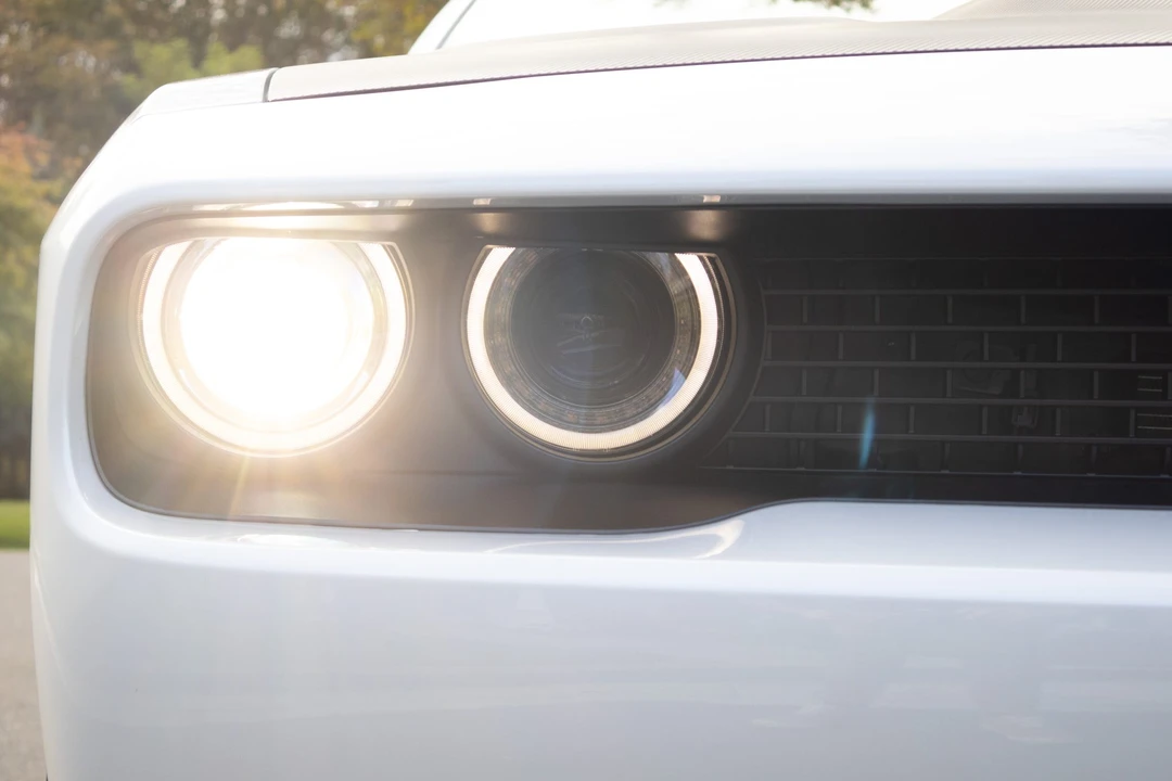 2015 Dodge Challenger SRT Hellcat 3rd Gen - Image 27 of 31