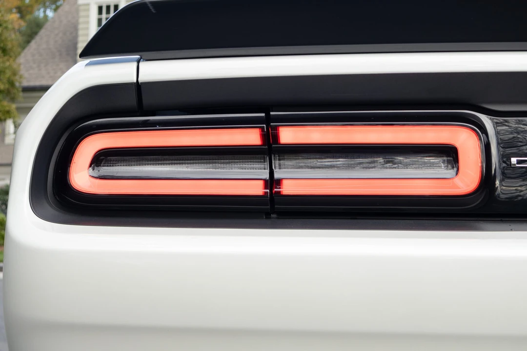 2015 Dodge Challenger SRT Hellcat 3rd Gen - Image 28 of 31