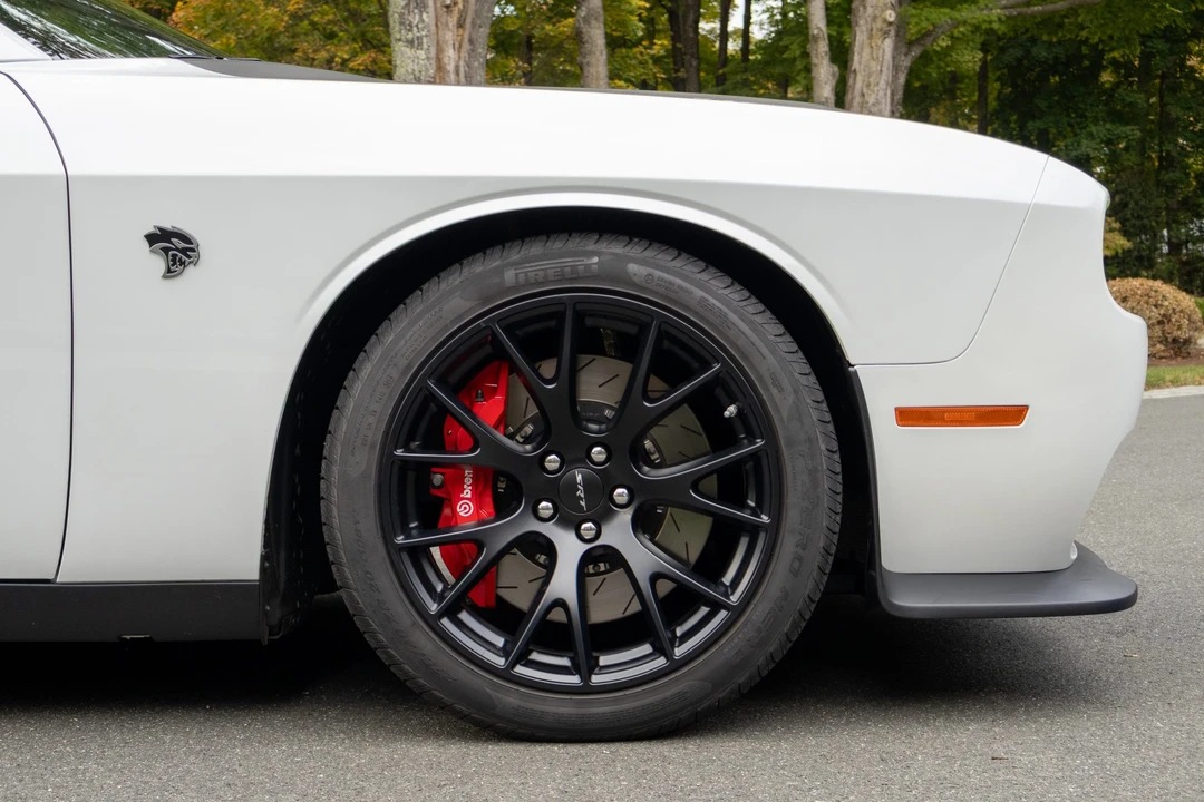 2015 Dodge Challenger SRT Hellcat 3rd Gen - Image 19 of 31