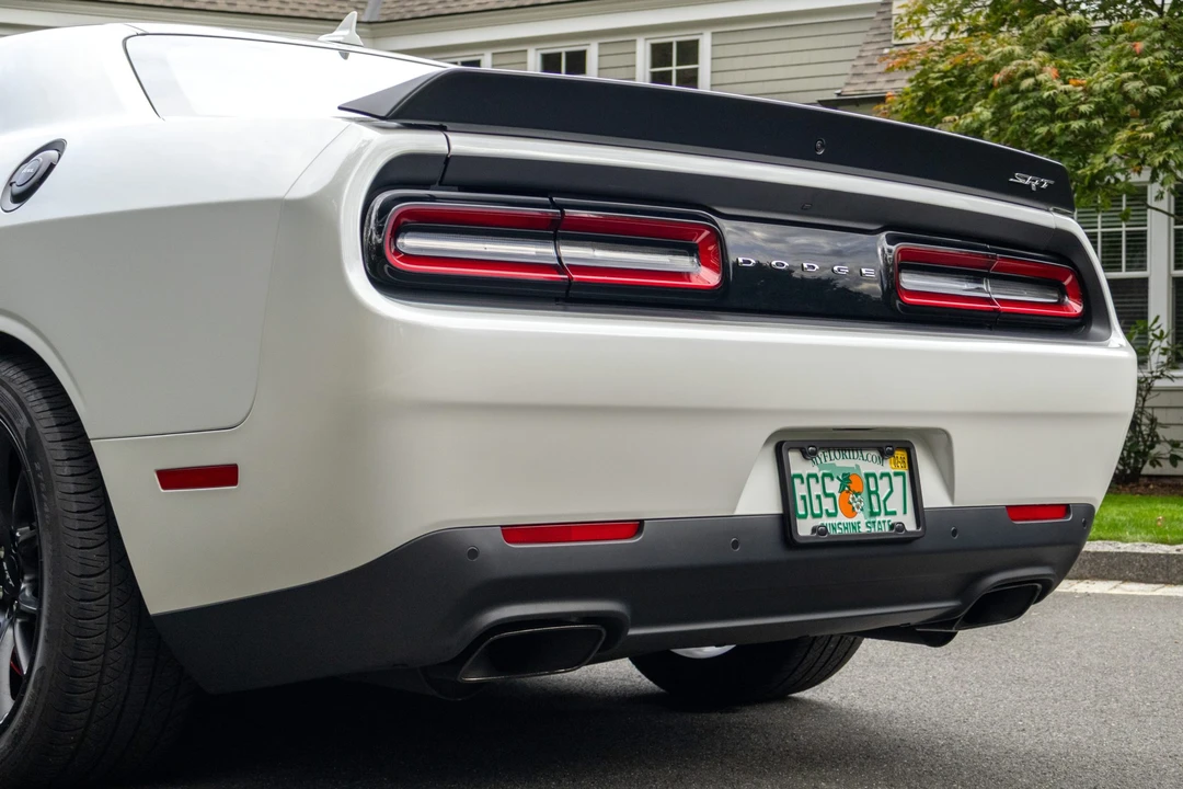 2015 Dodge Challenger SRT Hellcat 3rd Gen - Image 23 of 31