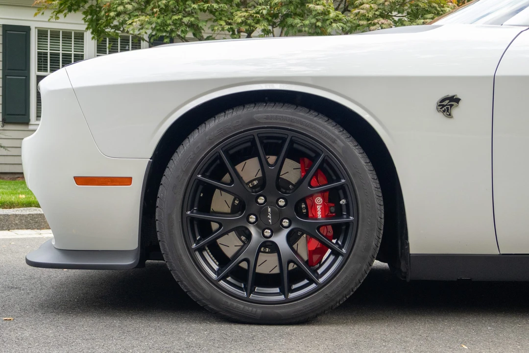 2015 Dodge Challenger SRT Hellcat 3rd Gen - Image 25 of 31