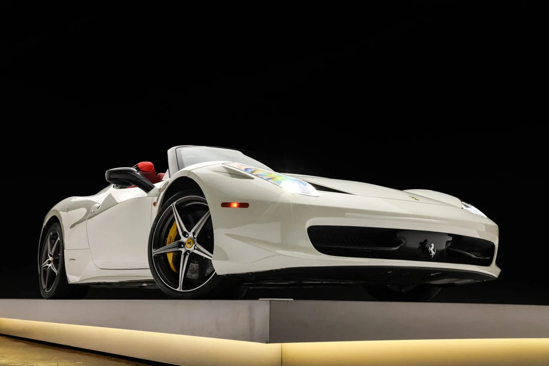 2015 Ferrari 458 Spider - Image 15 of 31