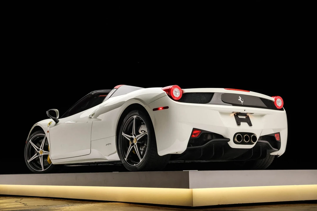 2015 Ferrari 458 Spider - Image 27 of 31